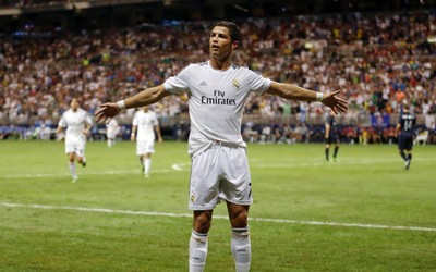 101博体育热评-于帕梅卡诺让拜仁无奈