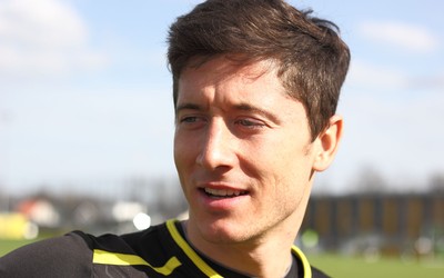 101博体育播报-波兰队长袖标争议不断